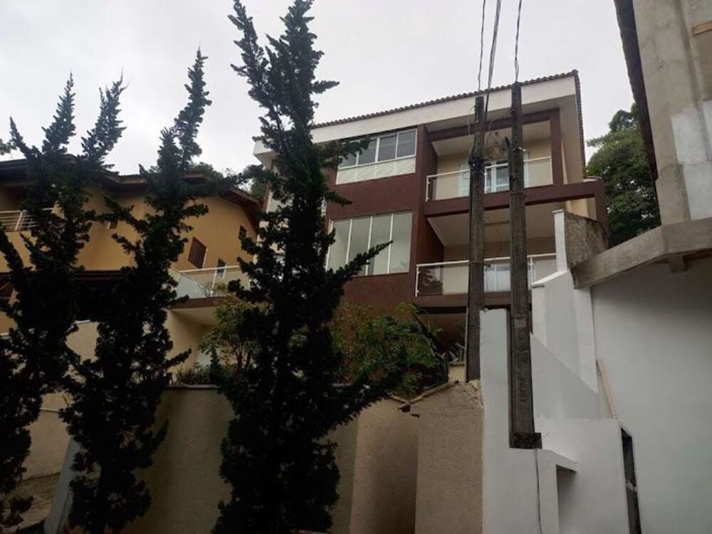 Sobrado, 3 quartos, 378 m² - Foto 1