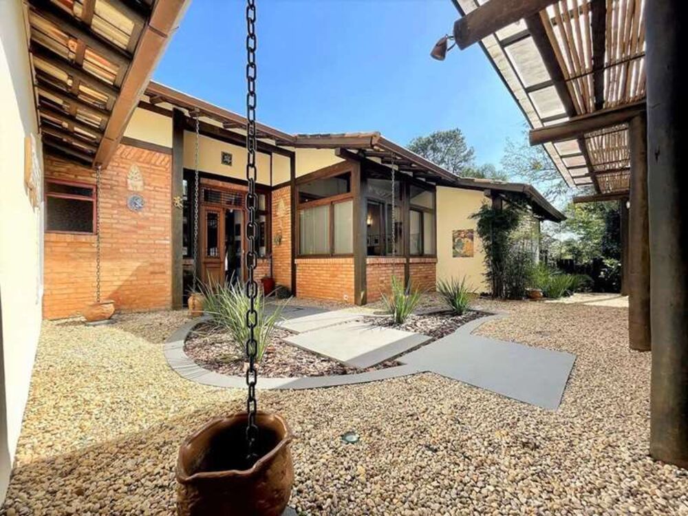 Sobrado, 4 quartos, 468 m² - Foto 1