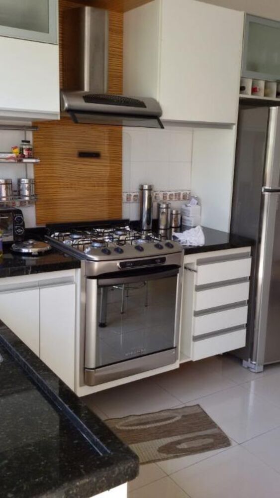 Casa à venda com 3 quartos, 103m² - Foto 1