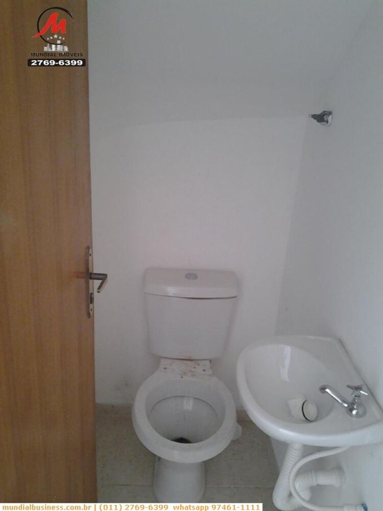Casa à venda com 2 quartos, 64m² - Foto 2