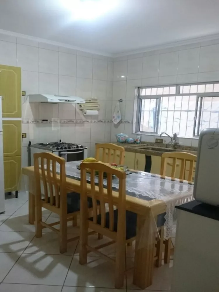 Casa à venda com 2 quartos, 230m² - Foto 12