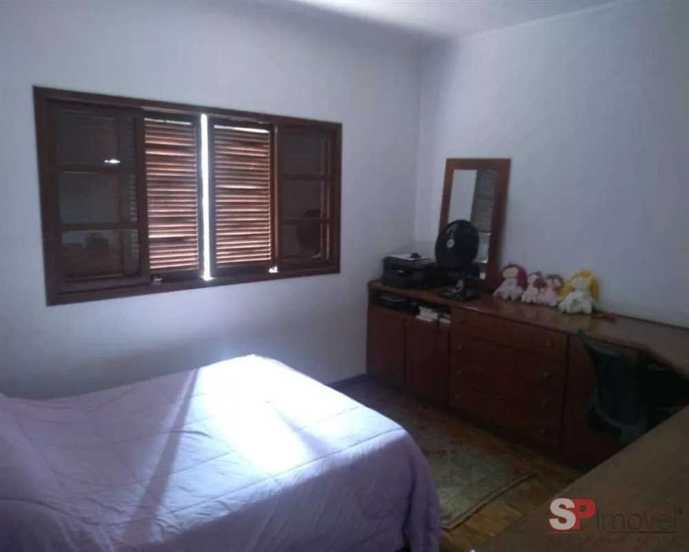 Sobrado à venda com 3 quartos, 200m² - Foto 2