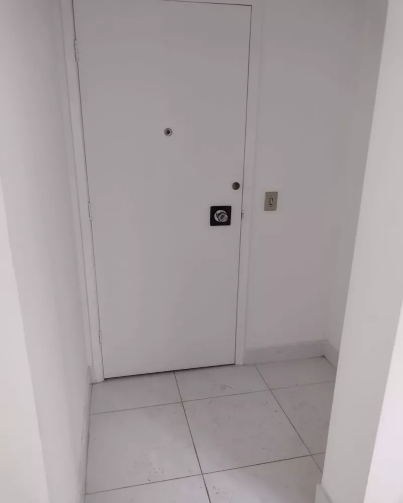 Apartamento para alugar com 3 quartos, 157m² - Foto 1