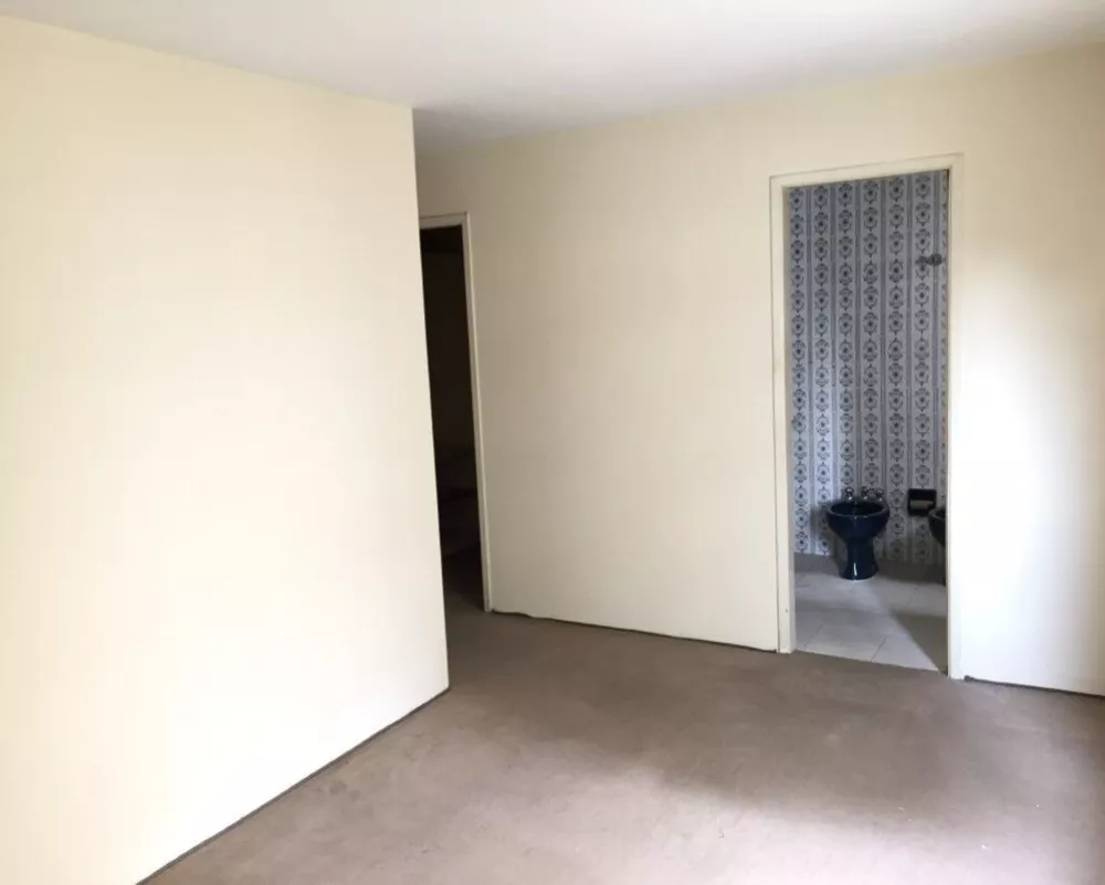 Apartamento à venda com 3 quartos, 140m² - Foto 2