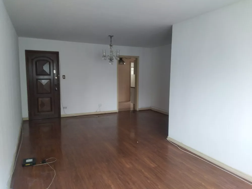 Apartamento para alugar com 3 quartos, 130m² - Foto 1