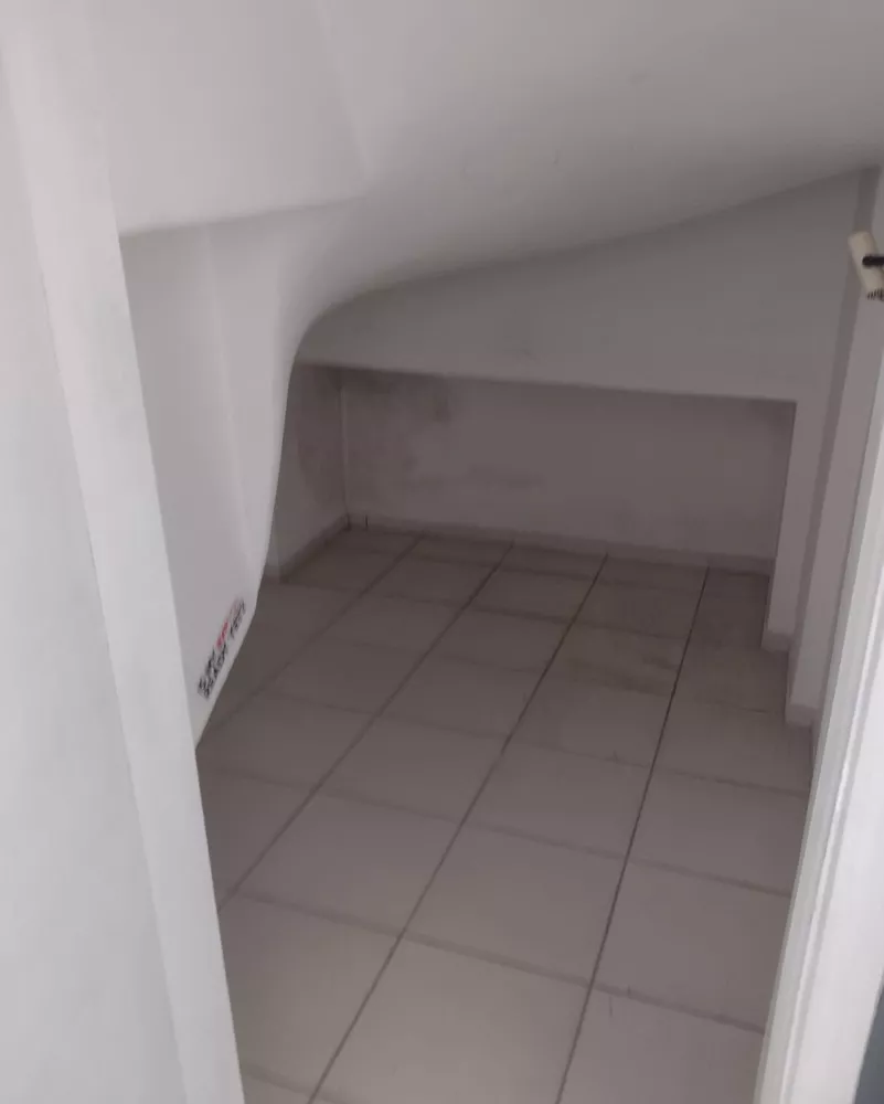 Apartamento para alugar com 2 quartos, 180m² - Foto 8