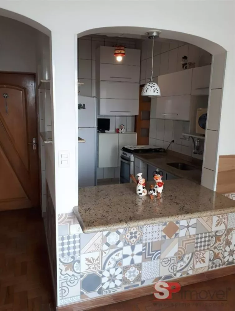 Apartamento à venda com 2 quartos, 70m² - Foto 4