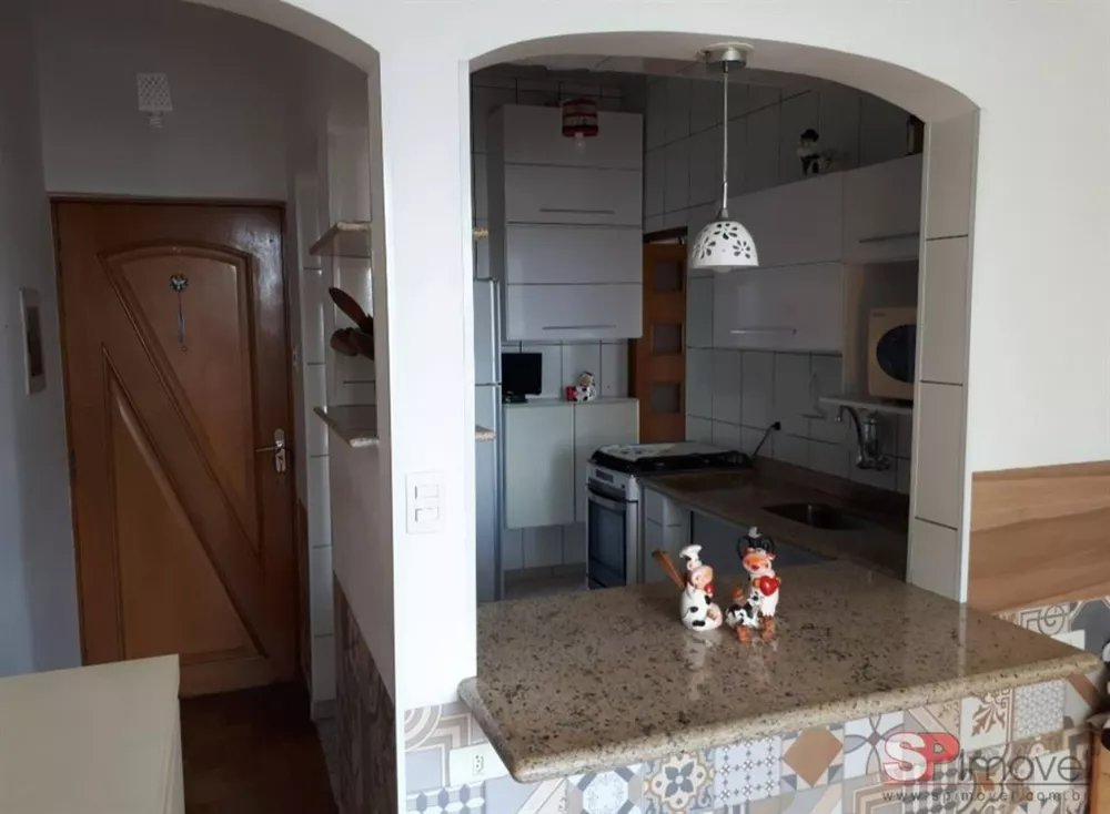 Apartamento à venda com 2 quartos, 70m² - Foto 3