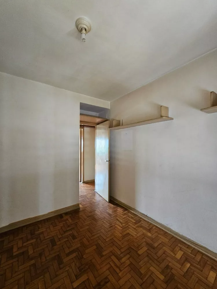 Apartamento à venda com 2 quartos, 70m² - Foto 2