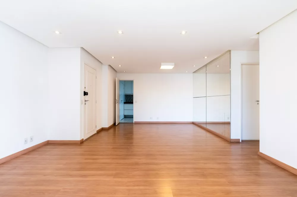 Apartamento para alugar com 3 quartos, 140m² - Foto 3