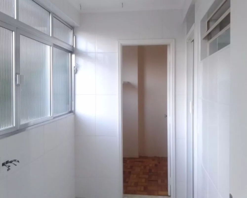 Apartamento para alugar com 3 quartos, 170m² - Foto 4