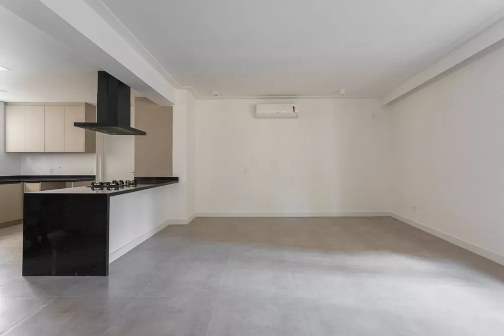 Apartamento para alugar com 3 quartos, 225m² - Foto 1