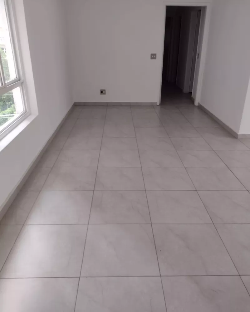 Apartamento para alugar com 3 quartos, 157m² - Foto 1