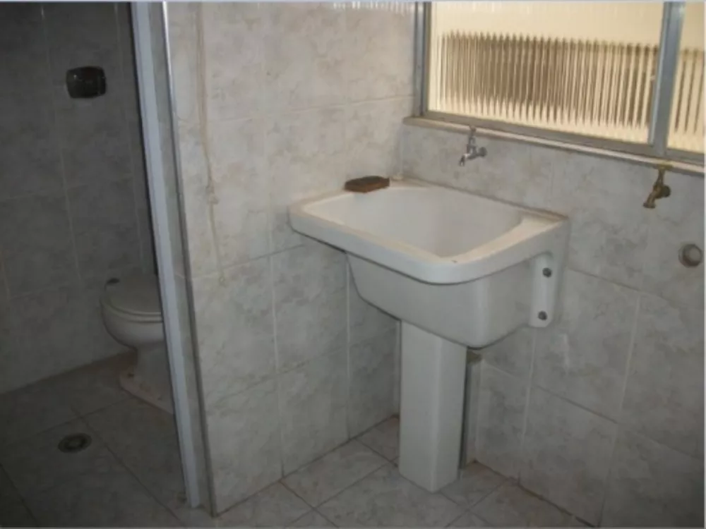 Apartamento para alugar com 2 quartos, 70m² - Foto 3