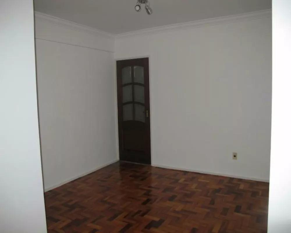 Apartamento à venda com 2 quartos, 90m² - Foto 2