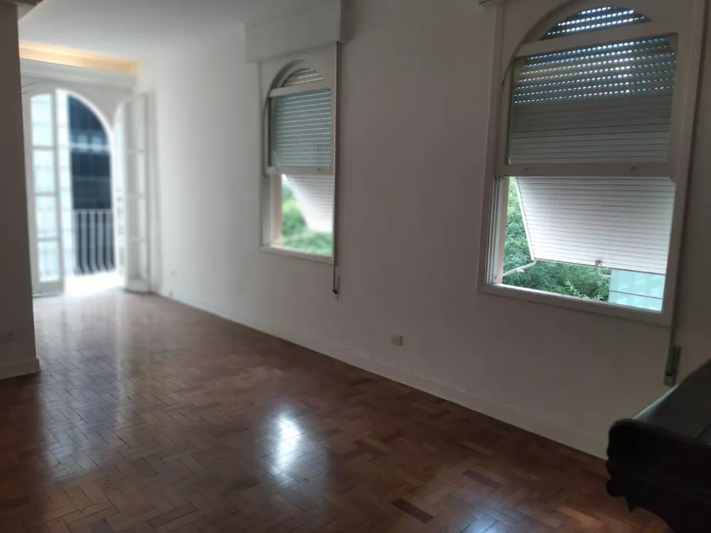 Apartamento à venda com 3 quartos, 119m² - Foto 1