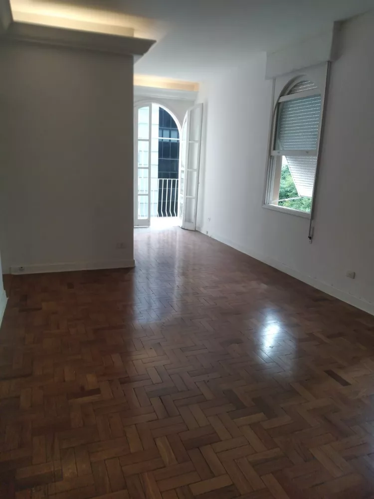 Apartamento à venda com 3 quartos, 119m² - Foto 2