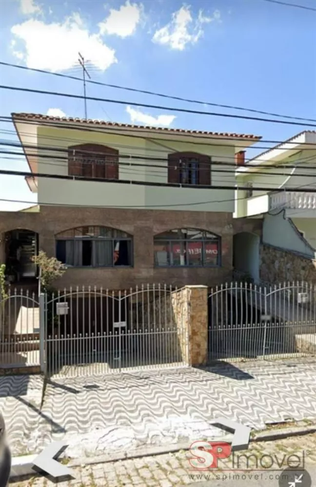 Sobrado à venda com 3 quartos, 200m² - Foto 1