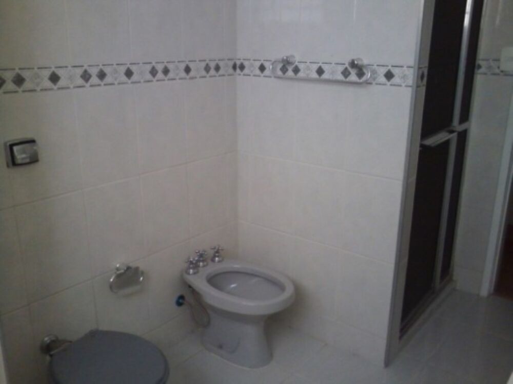 Apartamento para alugar com 3 quartos, 140m² - Foto 13