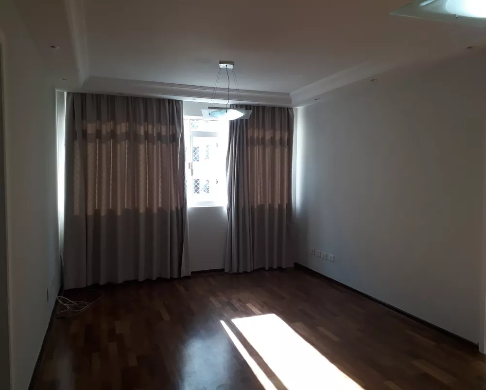 Apartamento para alugar com 3 quartos, 110m² - Foto 2