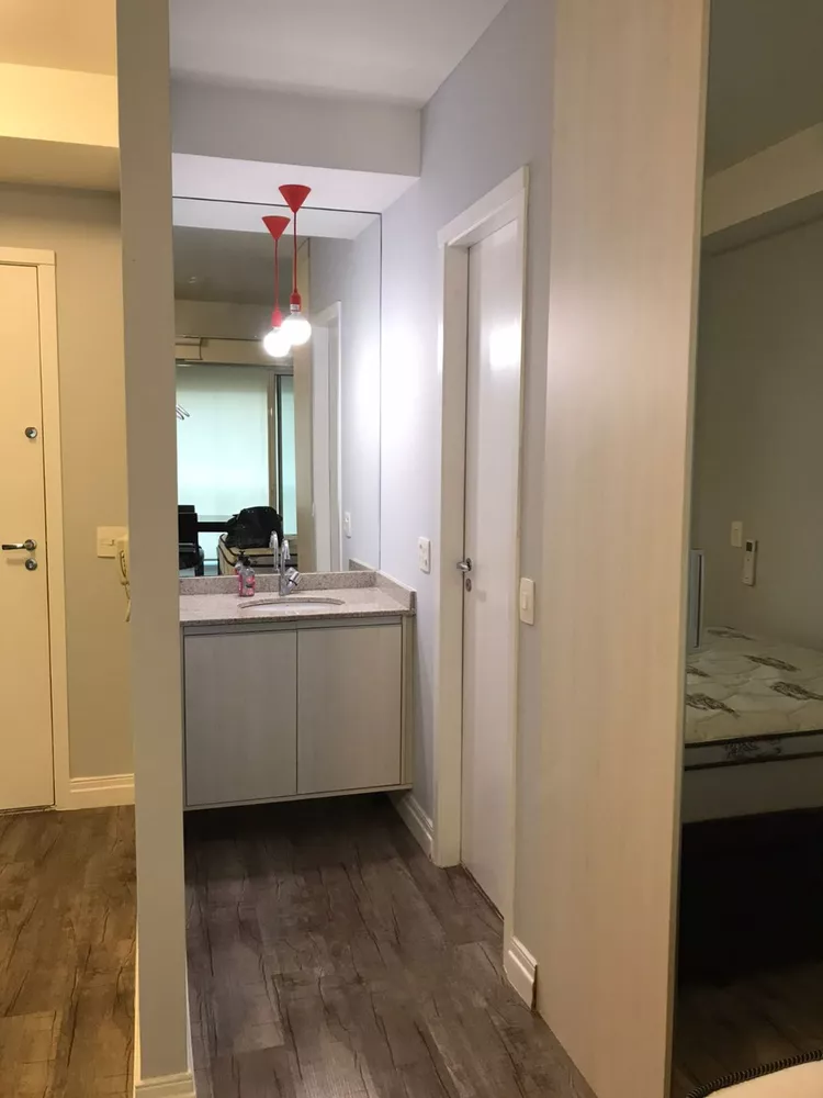 Apartamento à venda com 1 quarto, 34m² - Foto 2