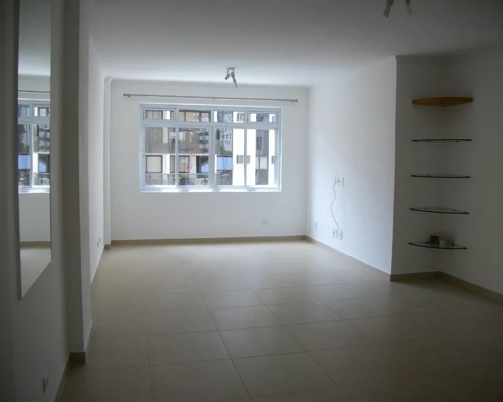 Apartamento para alugar com 2 quartos, 110m² - Foto 1