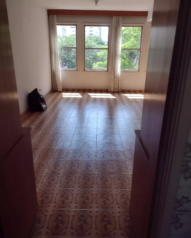 Apartamento à venda com 3 quartos, 100m² - Foto 1