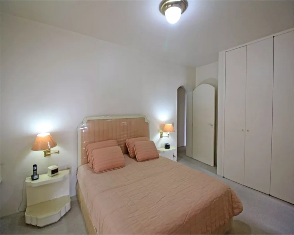 Apartamento à venda com 4 quartos, 276m² - Foto 8