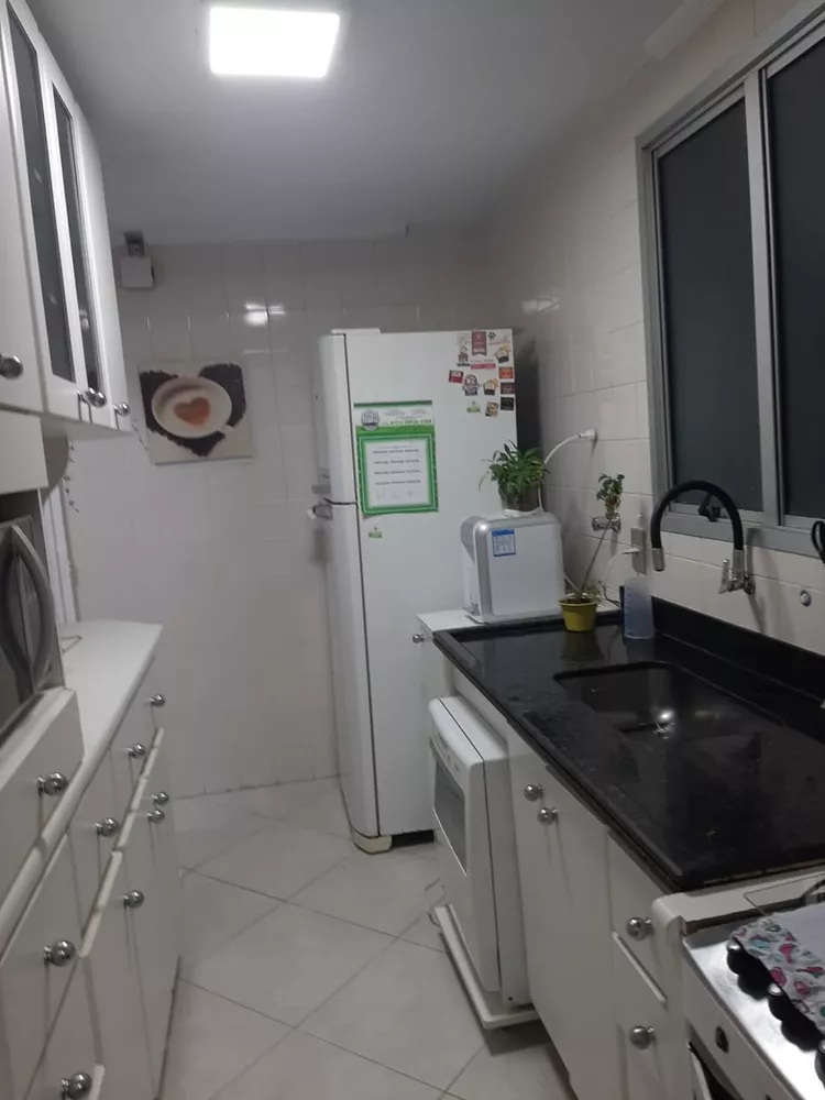 Apartamento à venda com 2 quartos, 60m² - Foto 3