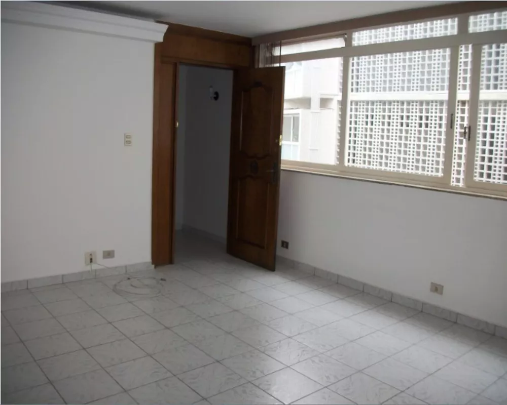 Apartamento à venda com 3 quartos, 140m² - Foto 1