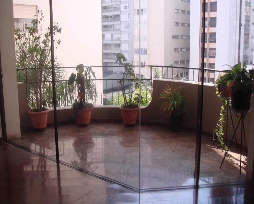 Apartamento para alugar com 3 quartos, 250m² - Foto 1