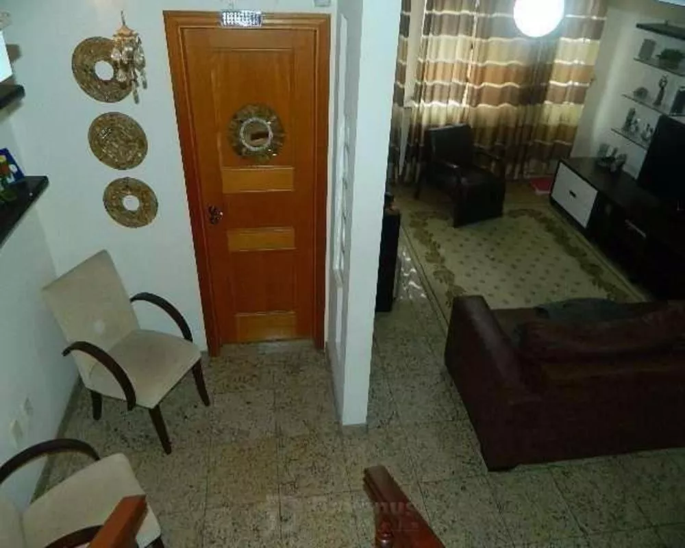 Sobrado à venda com 3 quartos, 125m² - Foto 2