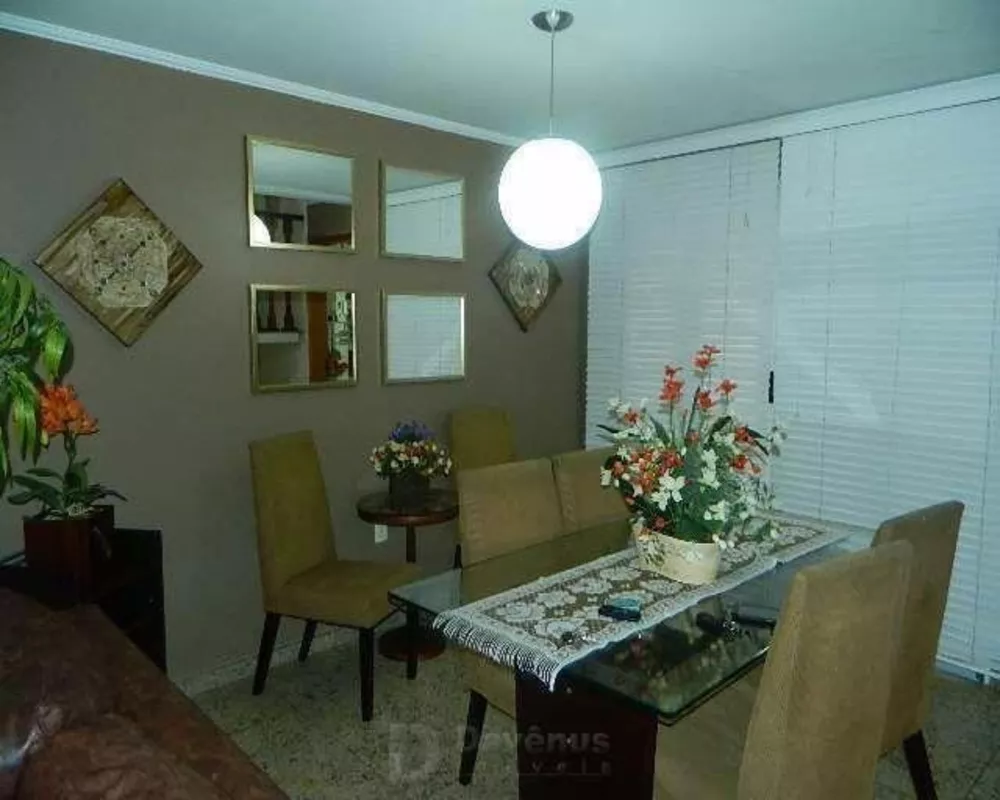 Sobrado à venda com 3 quartos, 125m² - Foto 1