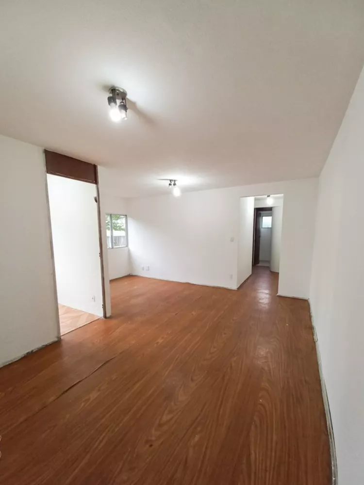 Apartamento à venda com 2 quartos, 60m² - Foto 2