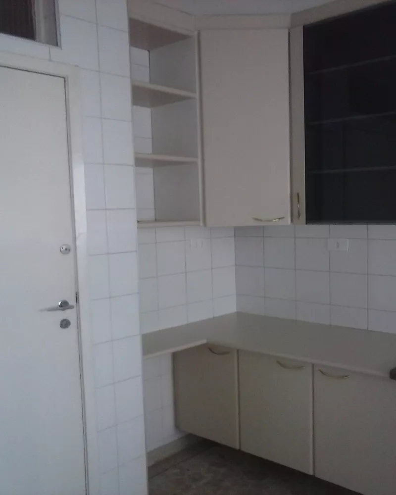 Apartamento para alugar com 3 quartos, 110m² - Foto 3