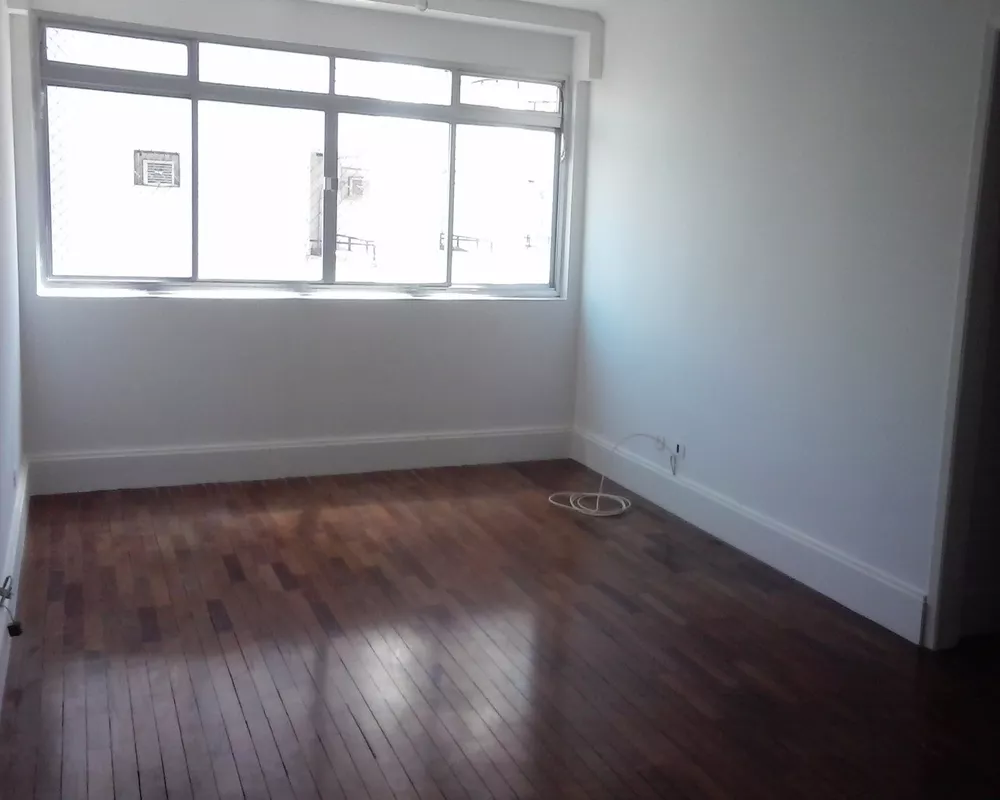 Apartamento para alugar com 3 quartos, 110m² - Foto 1