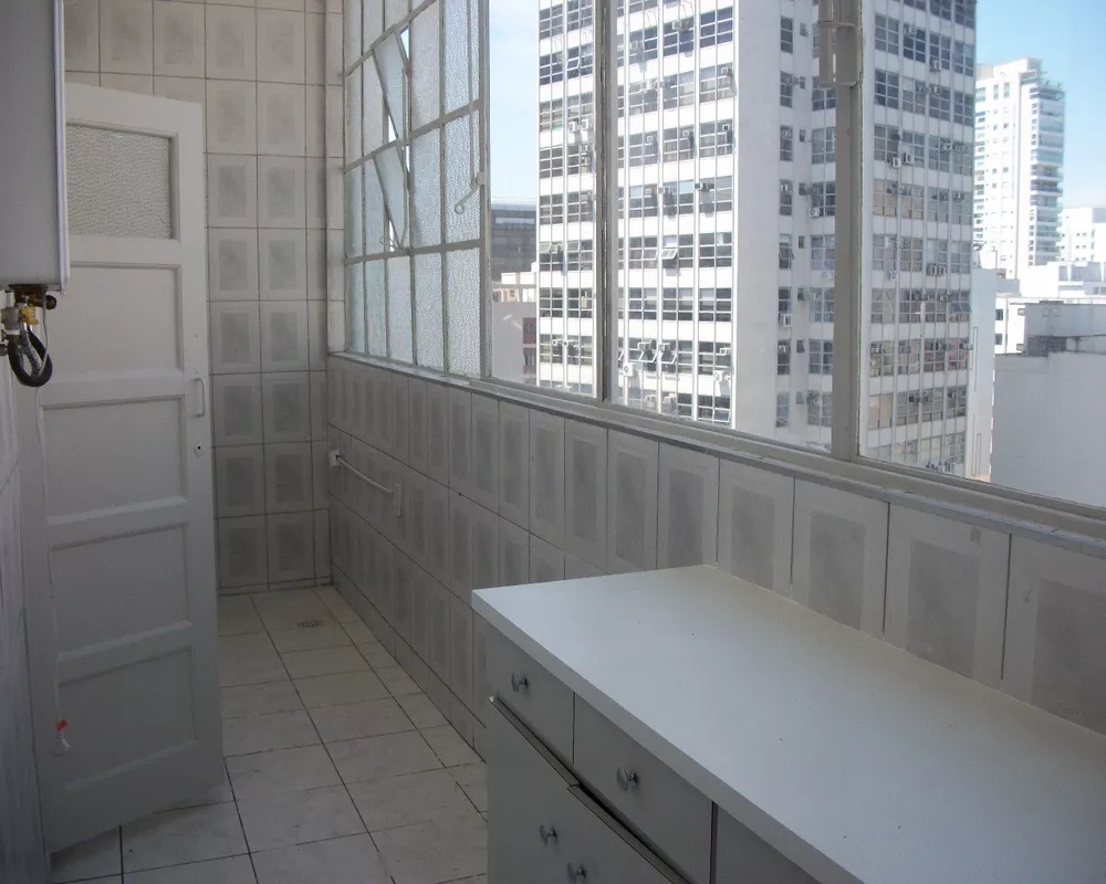 Apartamento para alugar com 3 quartos, 180m² - Foto 3