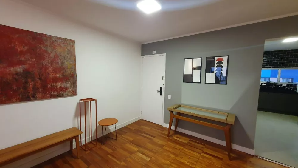 Apartamento para alugar com 3 quartos, 130m² - Foto 2