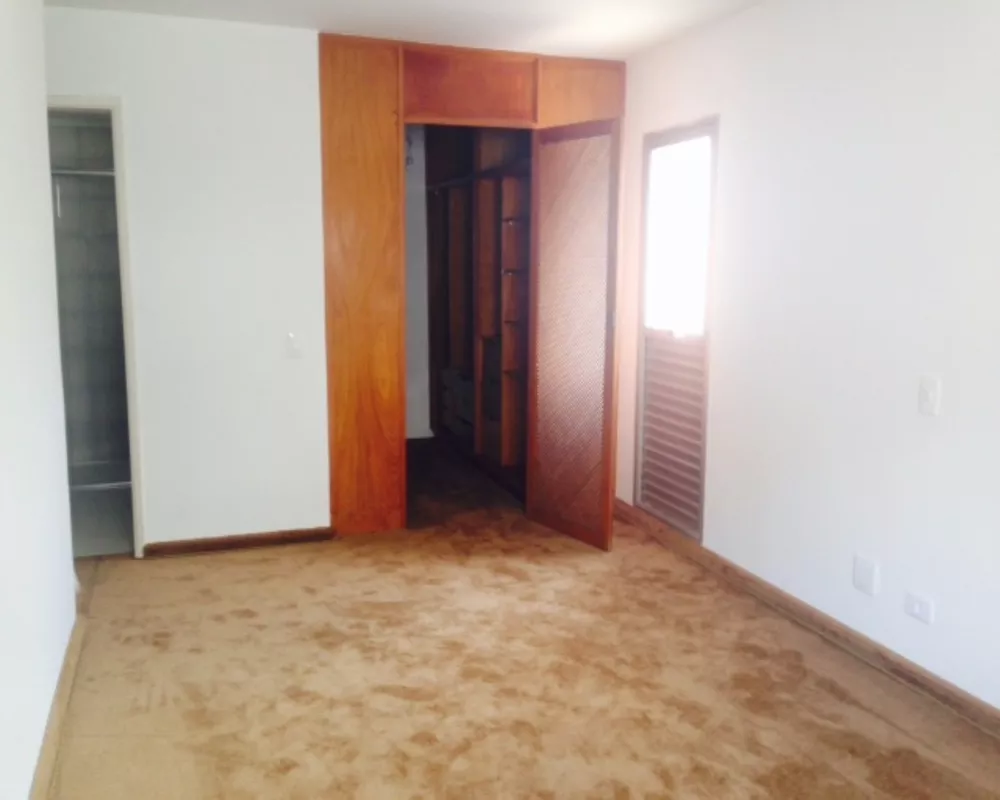 Apartamento para alugar com 4 quartos, 180m² - Foto 4