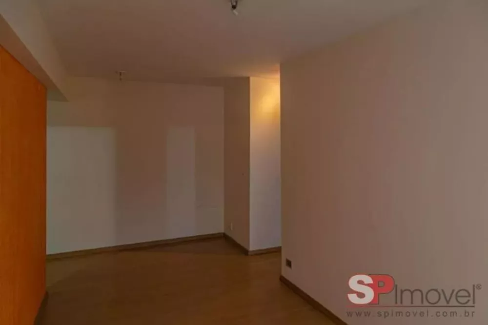 Apartamento à venda com 1 quarto, 45m² - Foto 2