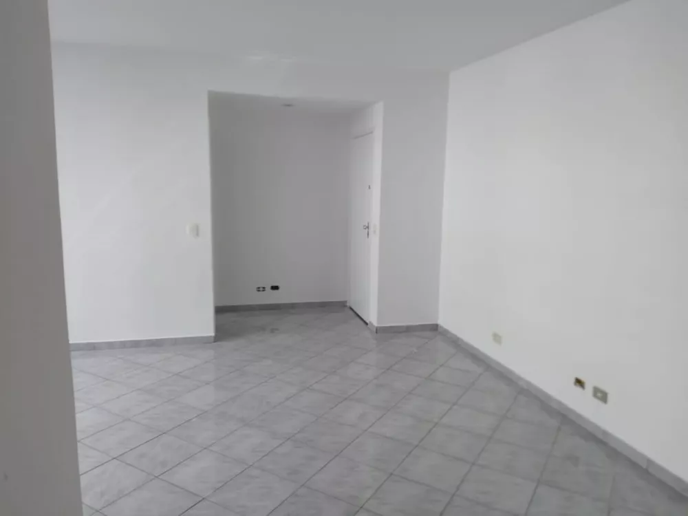 Apartamento para alugar com 2 quartos, 70m² - Foto 3