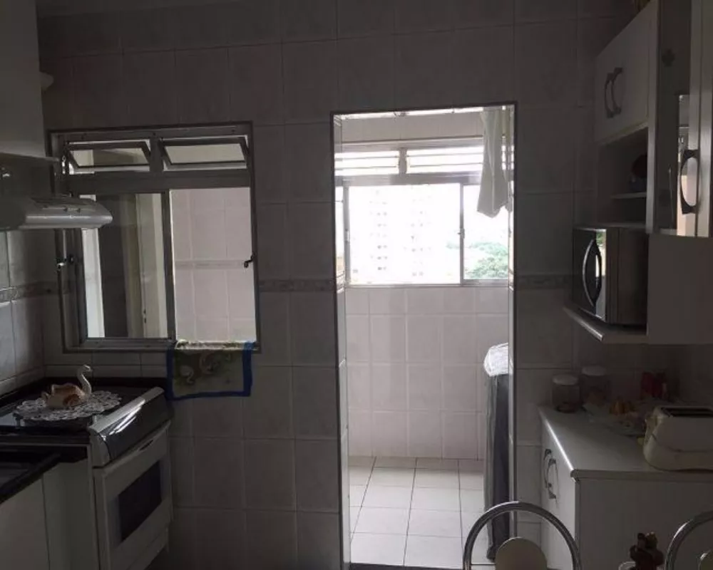 Apartamento à venda com 2 quartos, 81m² - Foto 2