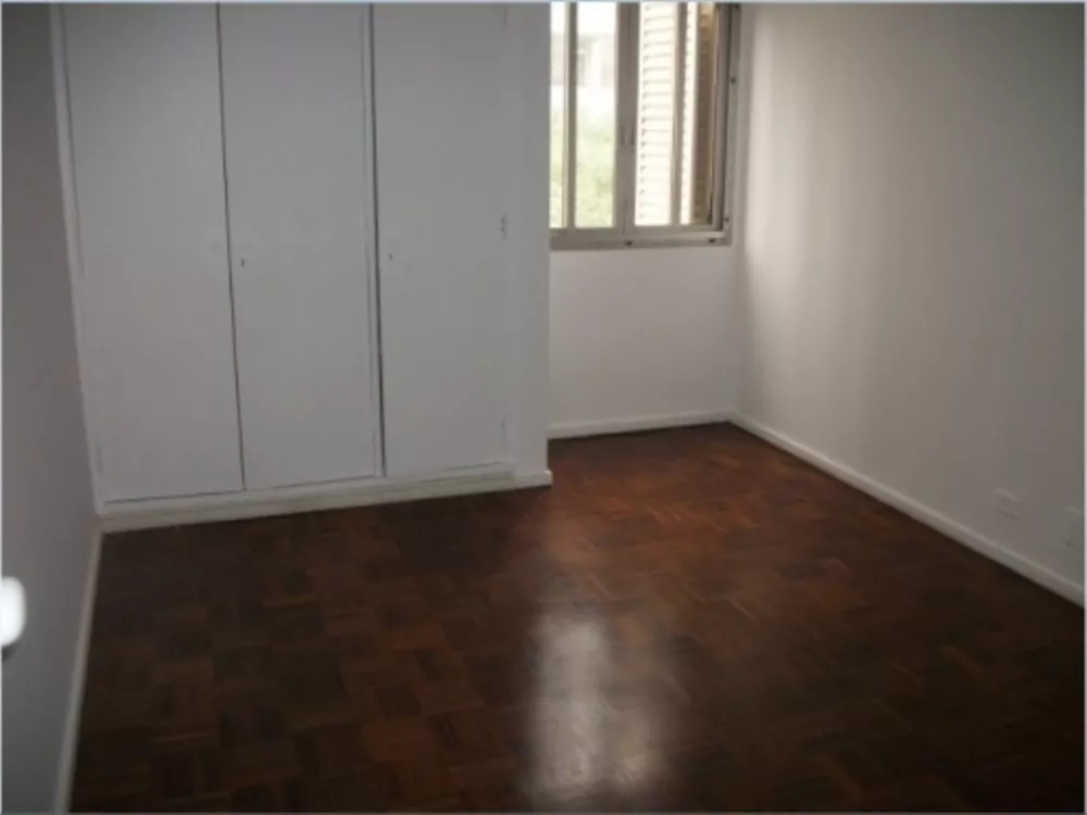 Apartamento para alugar com 3 quartos, 110m² - Foto 11