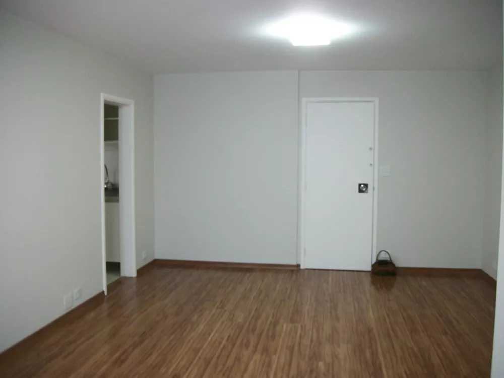 Apartamento para alugar com 2 quartos, 80m² - Foto 4