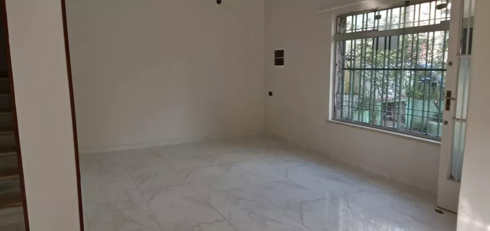 Sobrado à venda com 5 quartos, 221m² - Foto 9