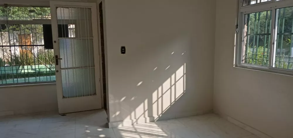 Sobrado à venda com 5 quartos, 221m² - Foto 4