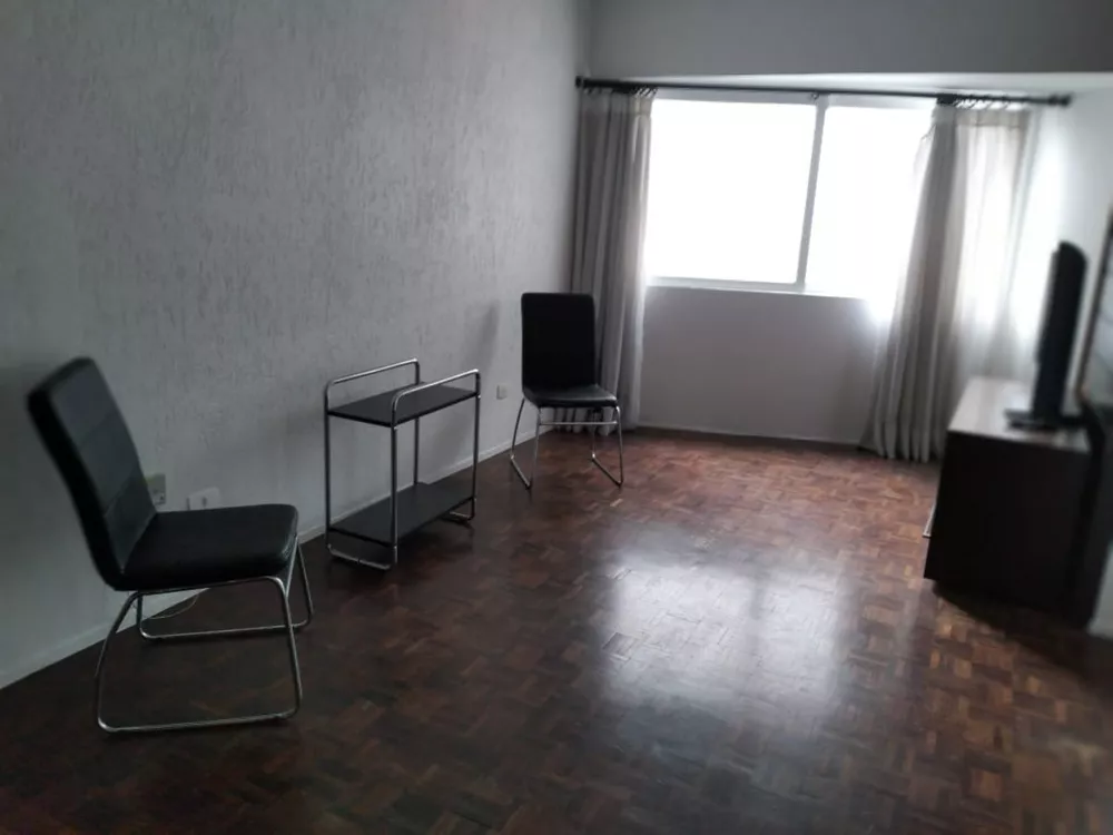 Apartamento para alugar com 1 quarto, 50m² - Foto 2