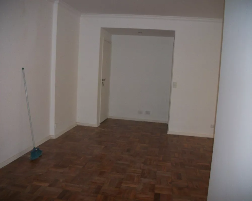 Apartamento à venda com 2 quartos, 70m² - Foto 1