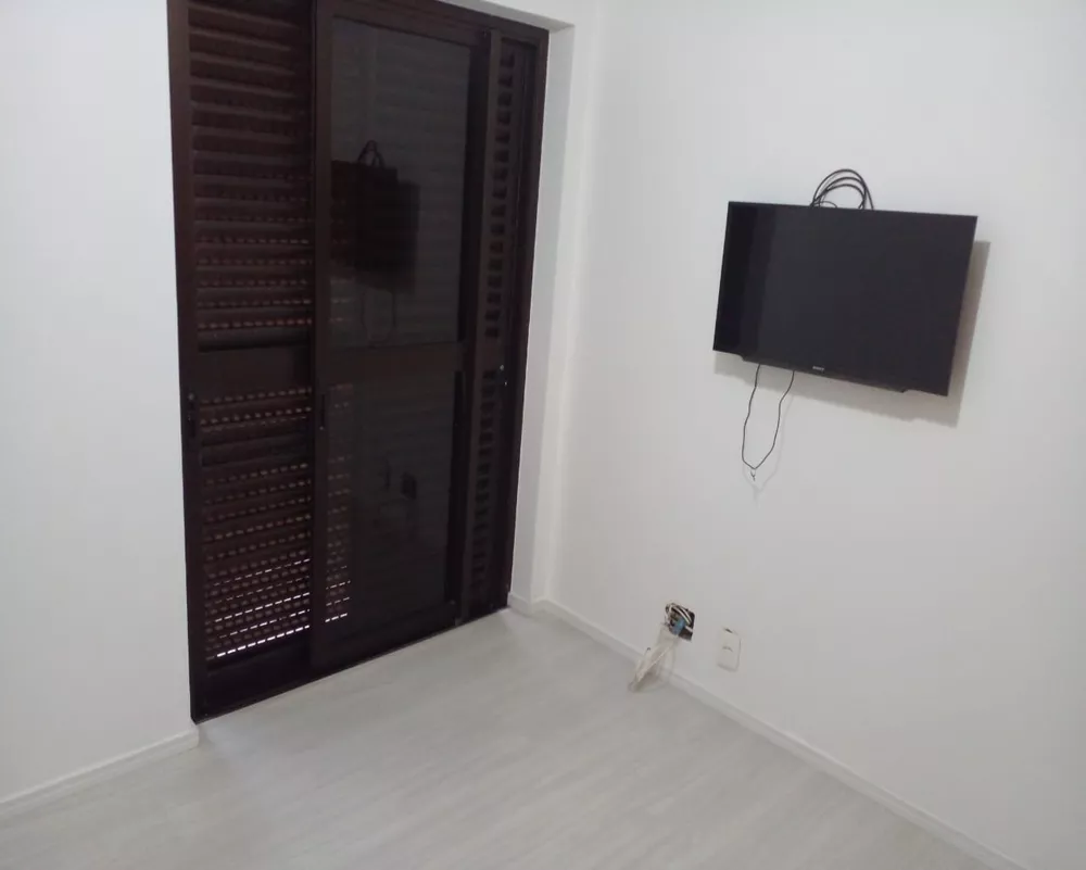 Apartamento à venda com 2 quartos, 65m² - Foto 4