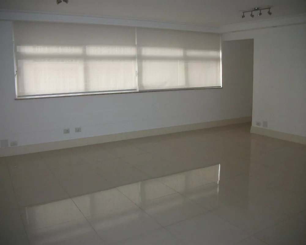 Apartamento para alugar com 3 quartos, 140m² - Foto 1